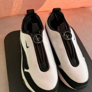 나이키 x 꼼데가르송 옴므 플러스 에어맥스 선더 SP 화이트 240 이미지