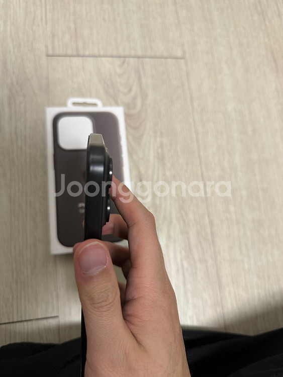 아이폰15프로 128GB 블랙 티타늄 + 애플 정품실리콘케이스--3