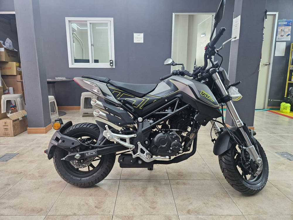 부산 신차 베넬리 23년식 tnt125 판매--3