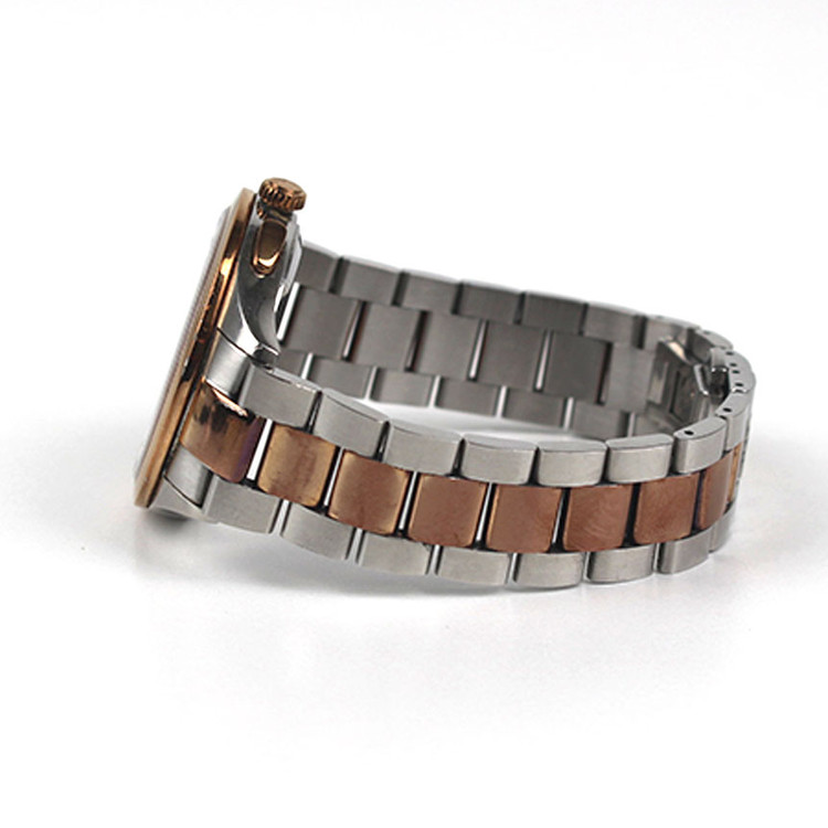 [중고명품다올] 페라가모 레이싱 메탈 콤비 남성 시계 SFYI004-21 이미지