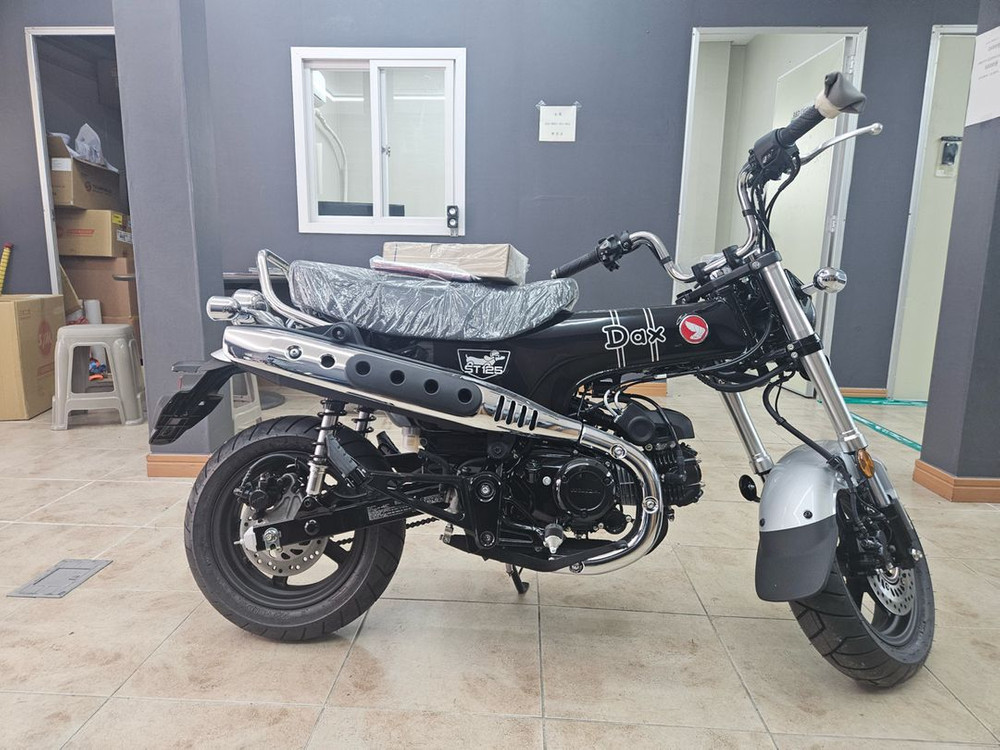 부산 혼다 DAX ST125 블랙 판매--2