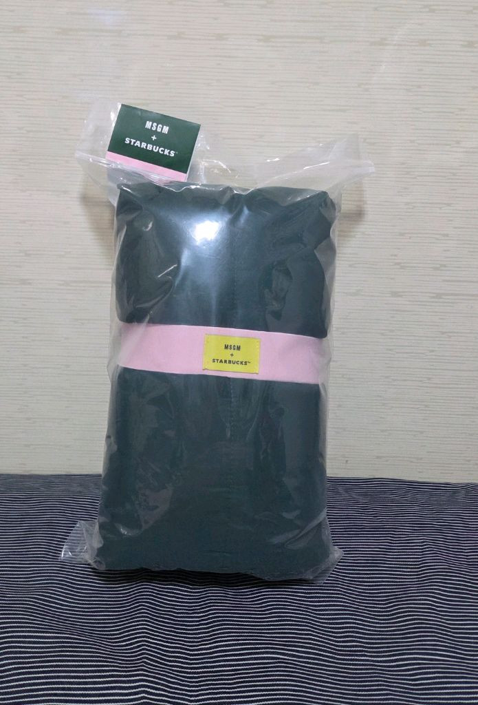 MSGM + 스타벅스 그린 블랭킷 그린 양말 미사용 새상품--0