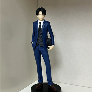 진격의거인 팝업퍼레이드 정장 피규어