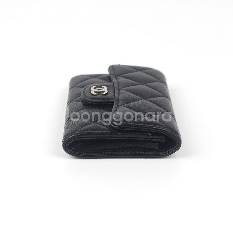 [중고명품다올] 샤넬 클래식 캐비어 똑딱이 플랩 카드 지갑 블랙 은장 23번대 AP0214--3