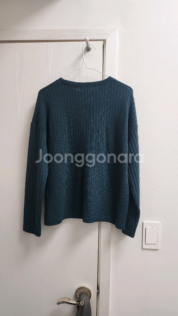 피그먼트 니트--4