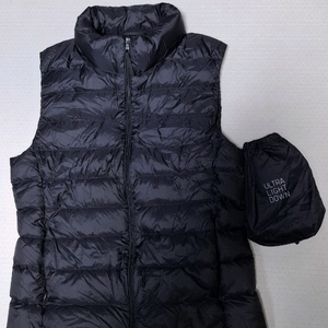 유니클로 여성 울트라 라이트 다운 베스트 M