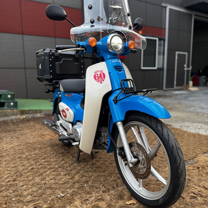 혼다 슈퍼커브110 23년식 1천Km 판매합니다.