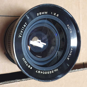 M42 비비타 28mm f2.5 렌즈