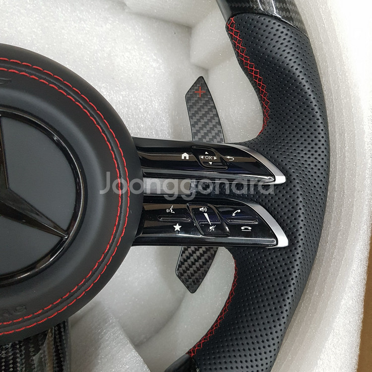 메르세데스 벤츠 커스텀카본핸들 열선없는타입 팝니다--1