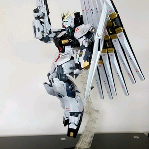 반다이 MG 뉴건담 Ver Ka 티타늄 피니쉬 프라모델 1/100