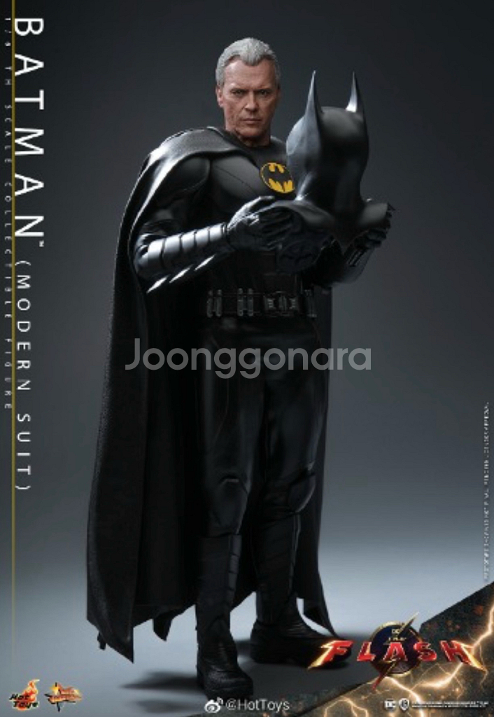 핫토이 배트맨 모던 슈트 MMS712--1