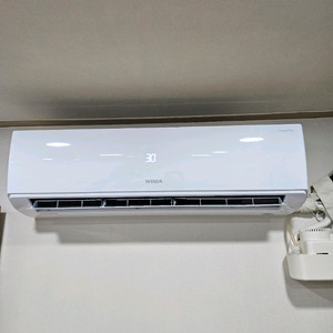 위니아16평 벽걸이 인버터냉난방기 팝니다