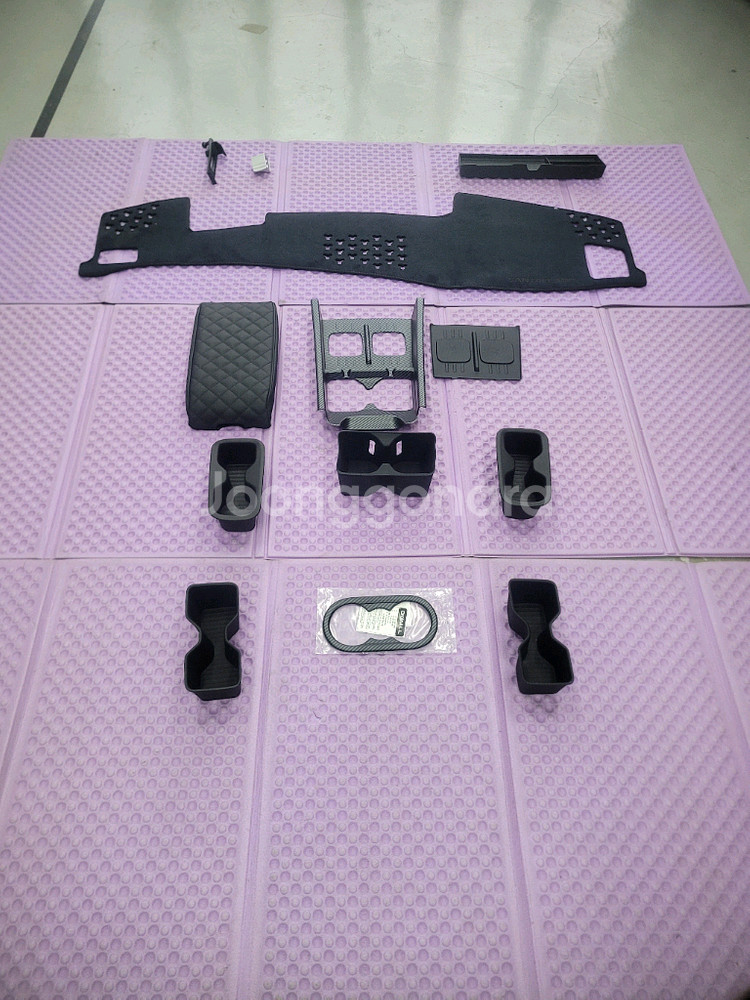 MX5 싼타페 실내 매트및 악세사리 팝니다.--5