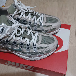 나이키 p6000 팝니다 280