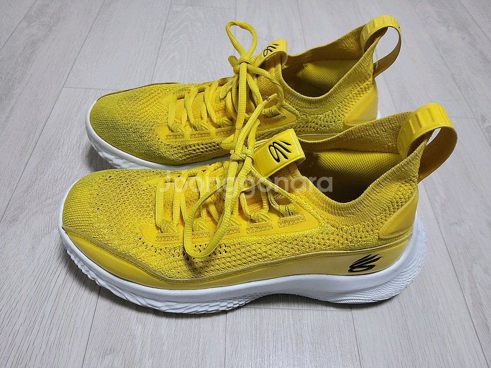 언더아머 커리플로우8 260--0