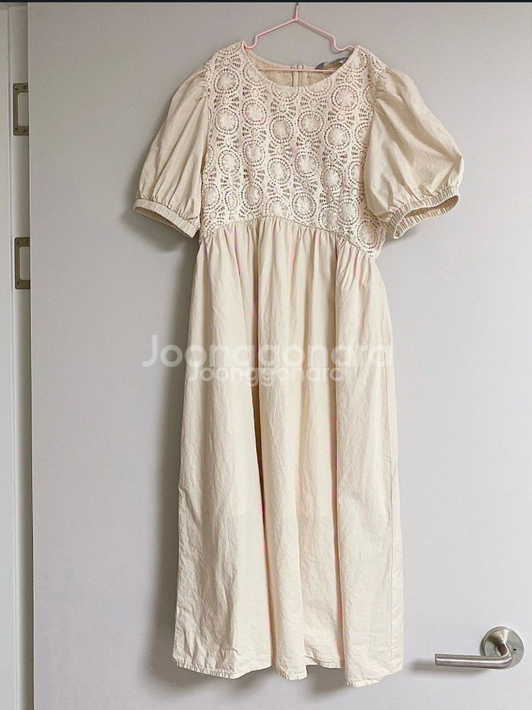 ZARA 자라 여성 원피스 M사이즈 ㅡ 택포 5만--0