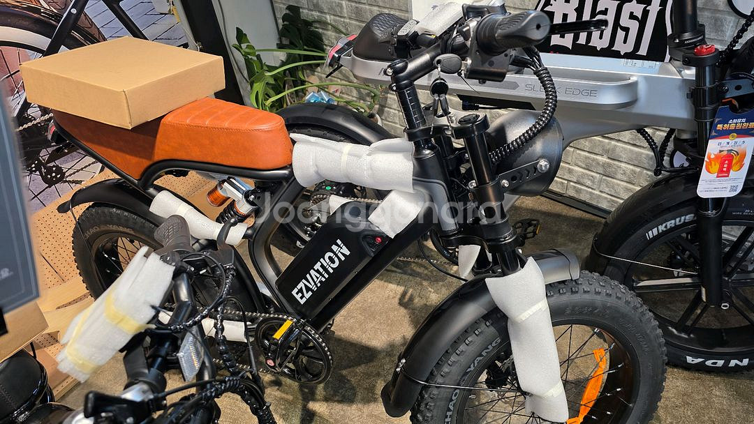 (새제품)없어서 못산다는 이지베이션 BS슬릭 팻바이크 전기자전거--5