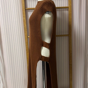 독특한 옆트임 골지 레이어드 니트 롱 원피스 브라운 베스트 조끼