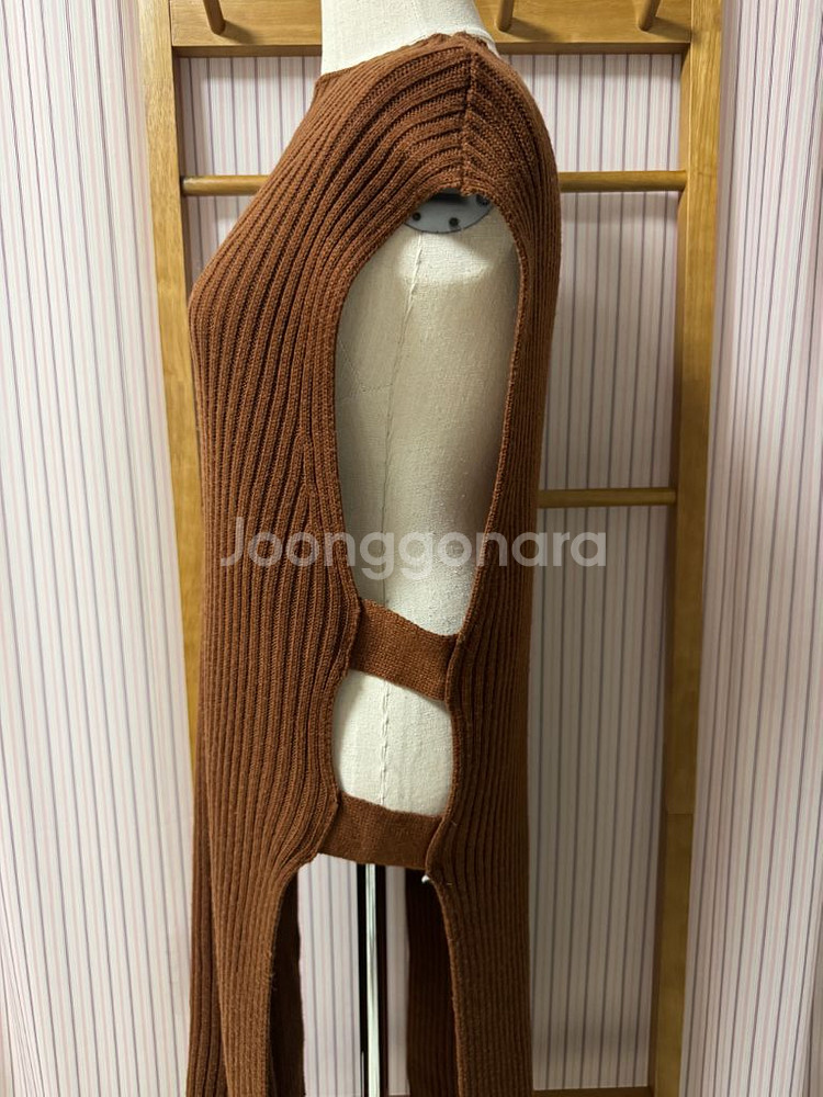 독특한 옆트임 골지 레이어드 니트 롱 원피스 브라운 베스트 조끼--1