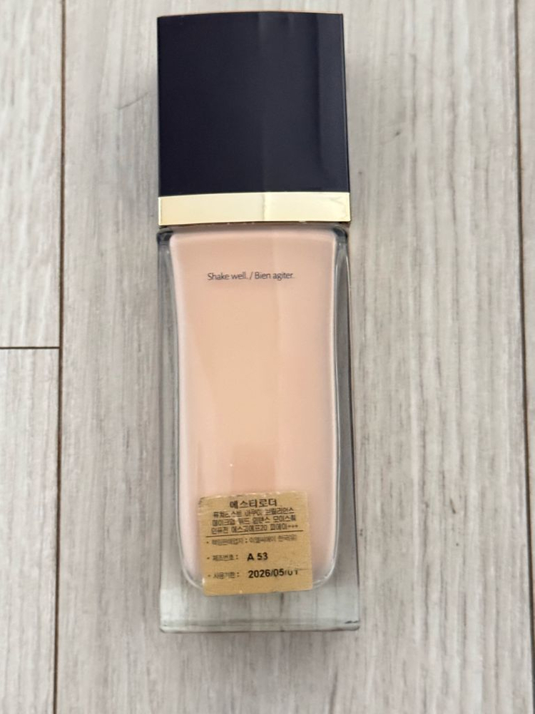 에스티로더 퓨처리스트 아쿠아 브릴리언스 파운데이션--3