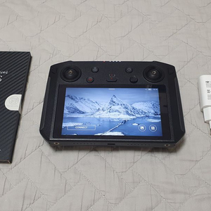 dji 스마트 조종기(컨트롤러) 양도합니다. 매빅2줌/매빅2프로/에어2/에어2s/미니2/팬텀4프로 2.0