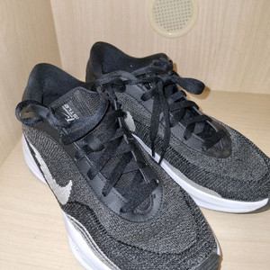 나이키 지티 허슬아카데미 265