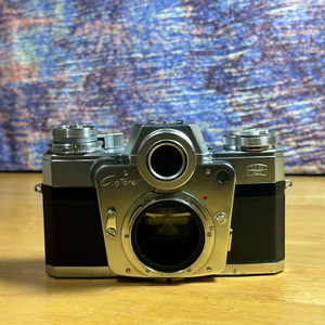 Zeiss Ikon Contarex Bullseye