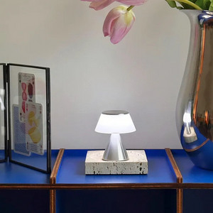 렉슨 LUMA S 루마S 테이블 인테리어 LED무드등 무선스탠드 라이트핑크 LH96MLP