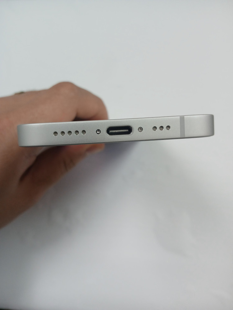 아이폰16e 512GB 팝니다s급중고폰업무폰저가폰세컨폰공기계게임폰효도폰게임폰알뜰폰) 이미지