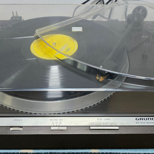그룬딕 PS-2500 턴테이블 이미지