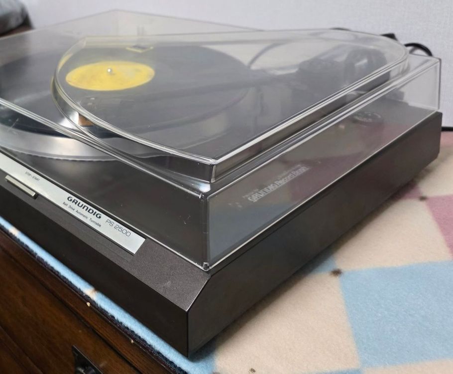 그룬딕 PS-2500 턴테이블 이미지