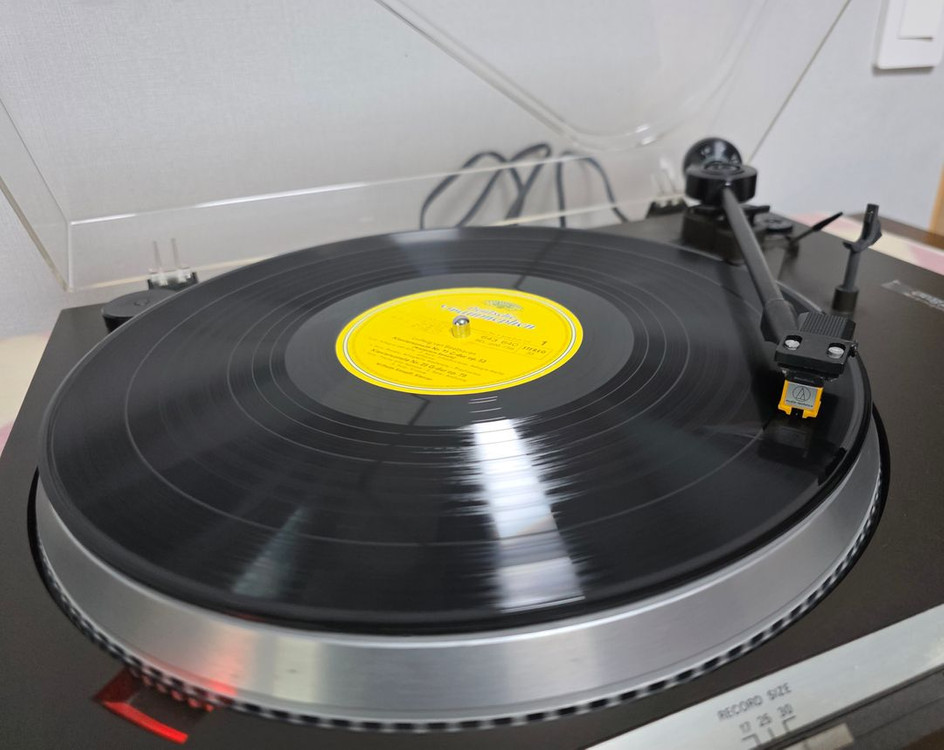 그룬딕 PS-2500 턴테이블 이미지