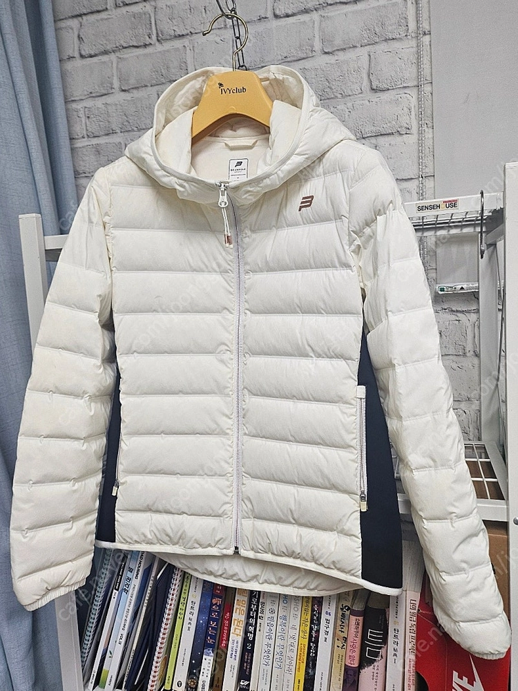 빈폴 여성패딩 슬림66 경량패딩 구스 후드 쇼트다운패딩 AC20 이미지