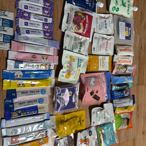 애견 두유.간식.유산균 등 총 50종 급 처 최저가 유통 기한 길게 남음