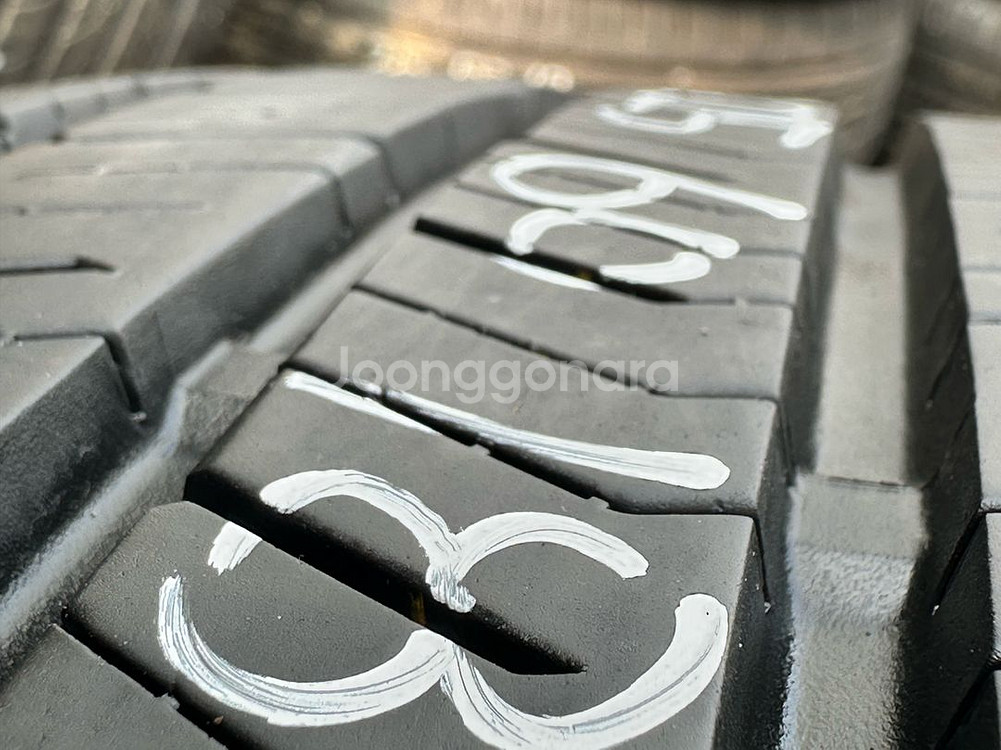 225 60 18중고타이어한대분2256018--2