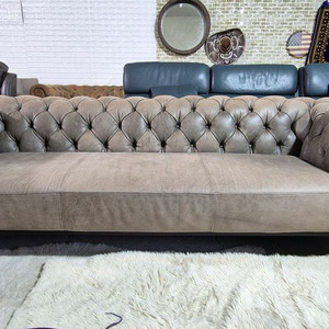 까사미아 몬텔토 체스터필드 풀 애닐린 가죽 소파