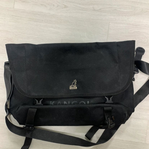 캉골 메신저백 이미지