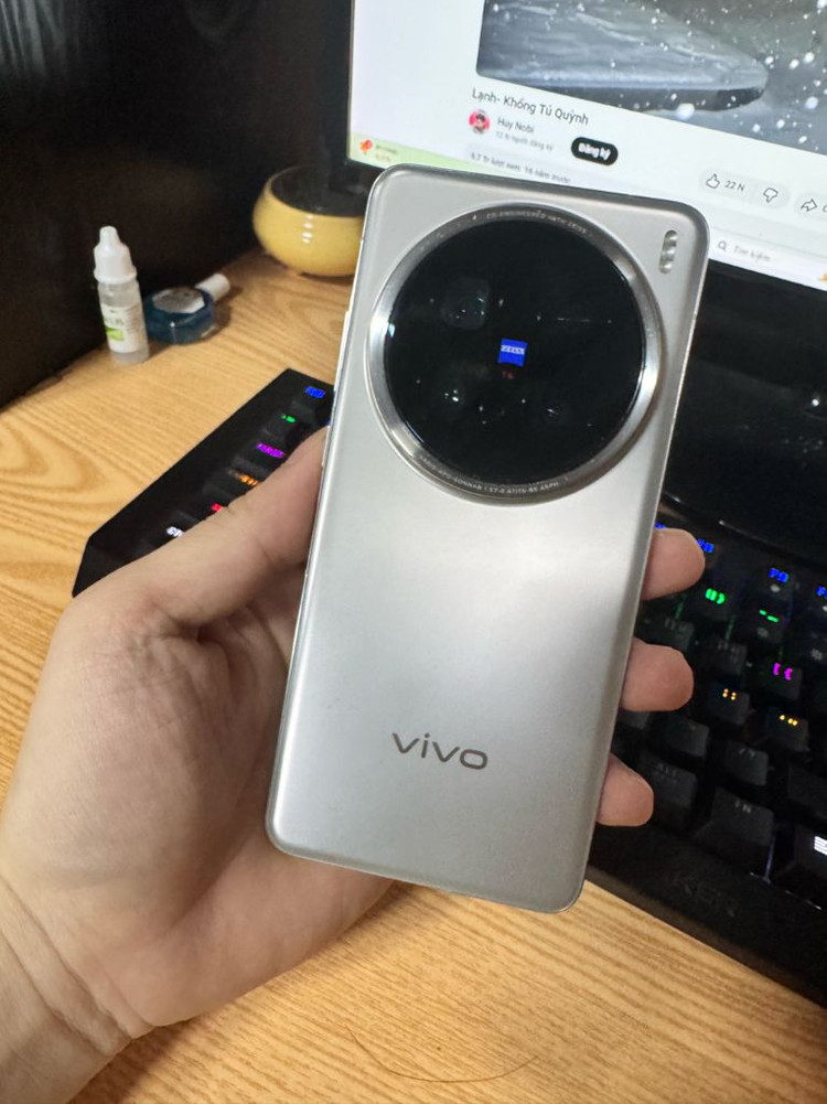 vivo X200 Pro 스마트폰 이미지