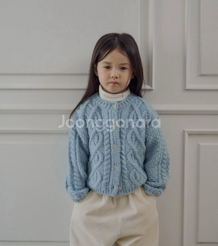 크림브륄레 케이블 니트 가디건 소라 새상품--0