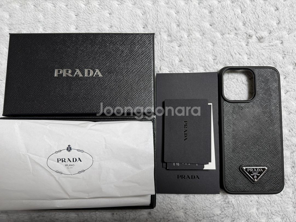 프라다 사피아노 레더 아이폰15 프로맥스 케이스--0