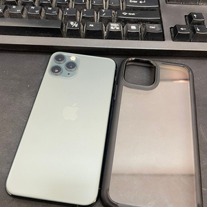 아이폰11프로 그린 256GB 상태좋은 중고30만2천팝니다