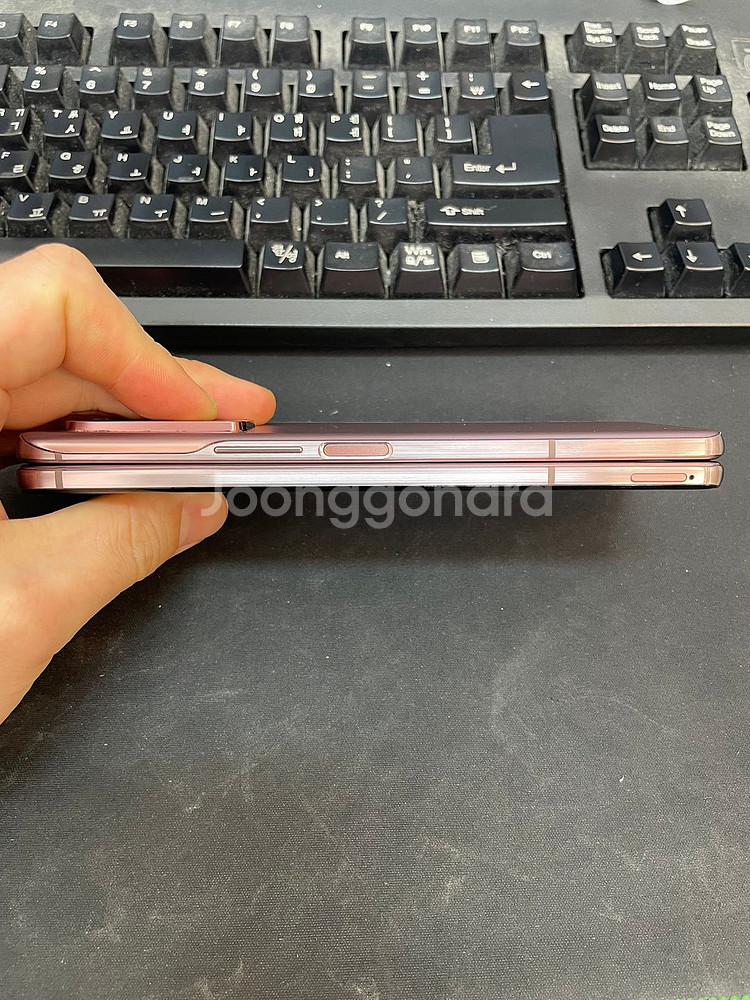 갤럭시Z폴드2 브론즈 256GB 무잔상 가성비좋은 중고29만팝니다--3