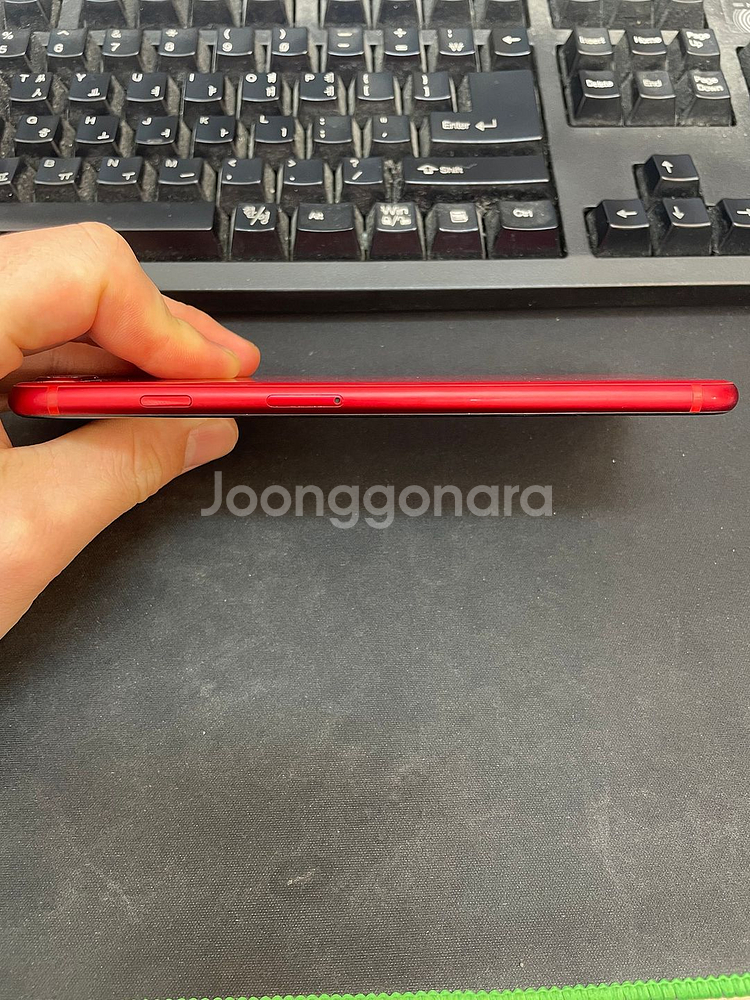 아이폰8플러스 레드 64GB 상태좋은 중고16만3천팝니다.--3