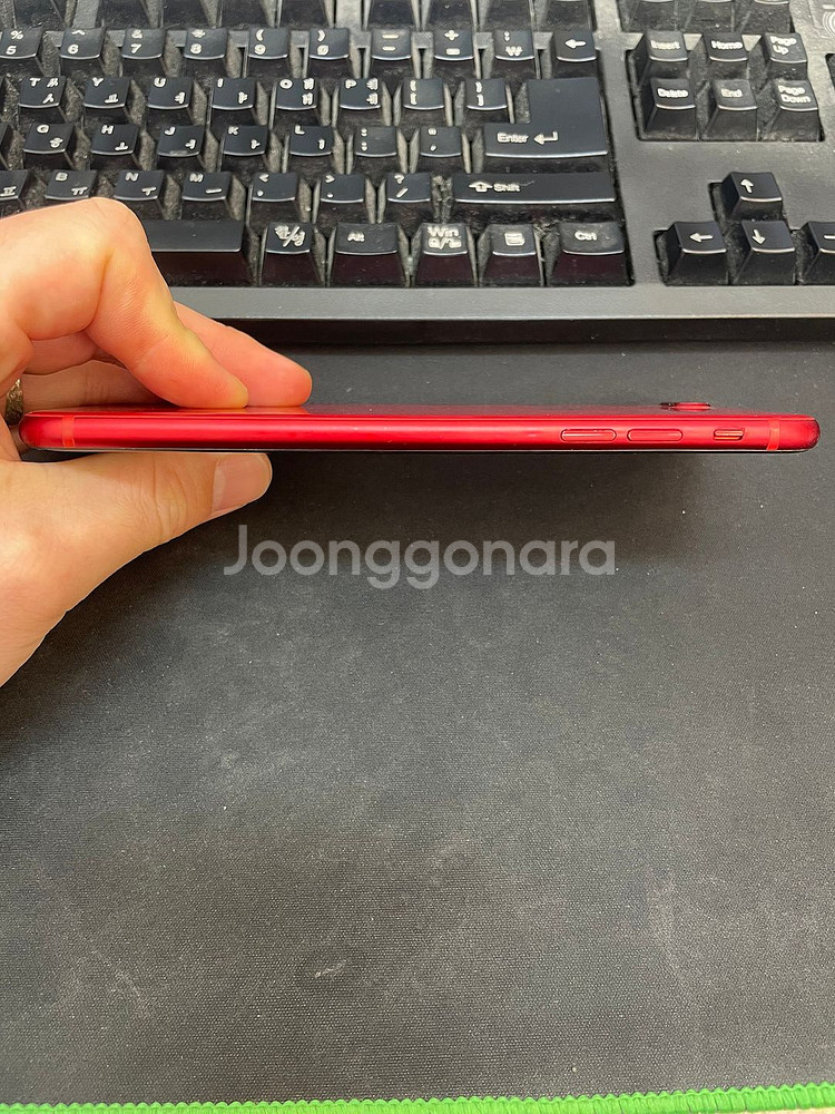 아이폰8플러스 레드 64GB 상태좋은 중고16만3천팝니다.--5