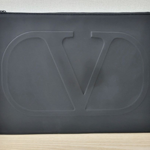 정품) 발렌티노 빅 블랙 파우치 (코스메틱)