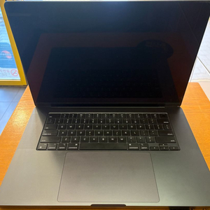 맥북 프로 M4 16인치 24GB/512GB