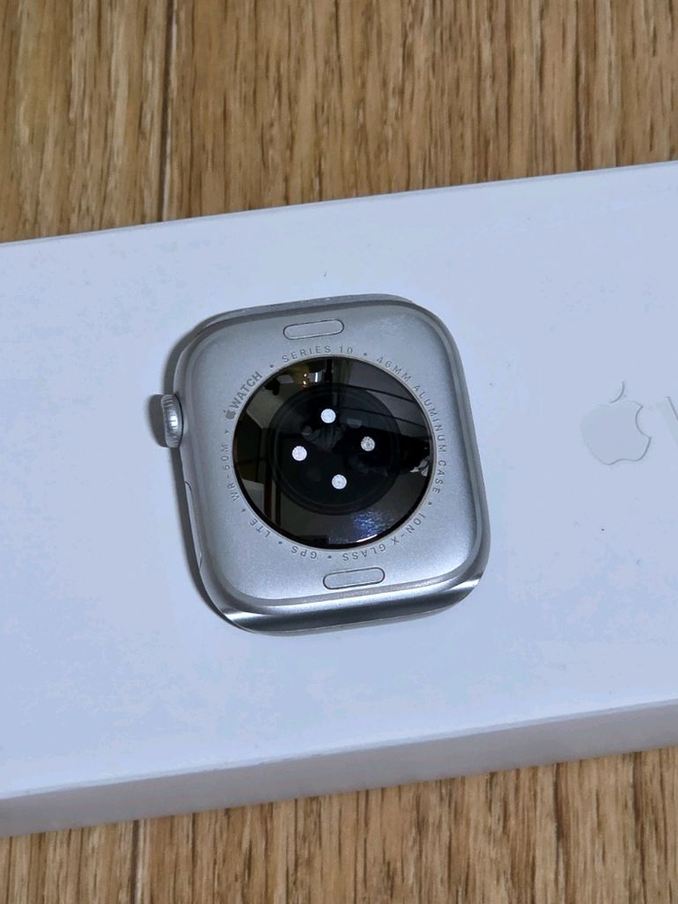 애플워치10 46mm 실버 셀룰러 이미지