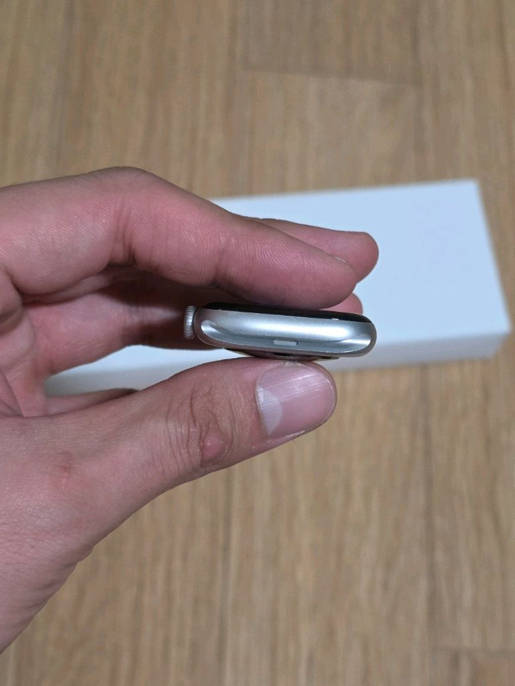 애플워치10 46mm 실버 셀룰러 이미지