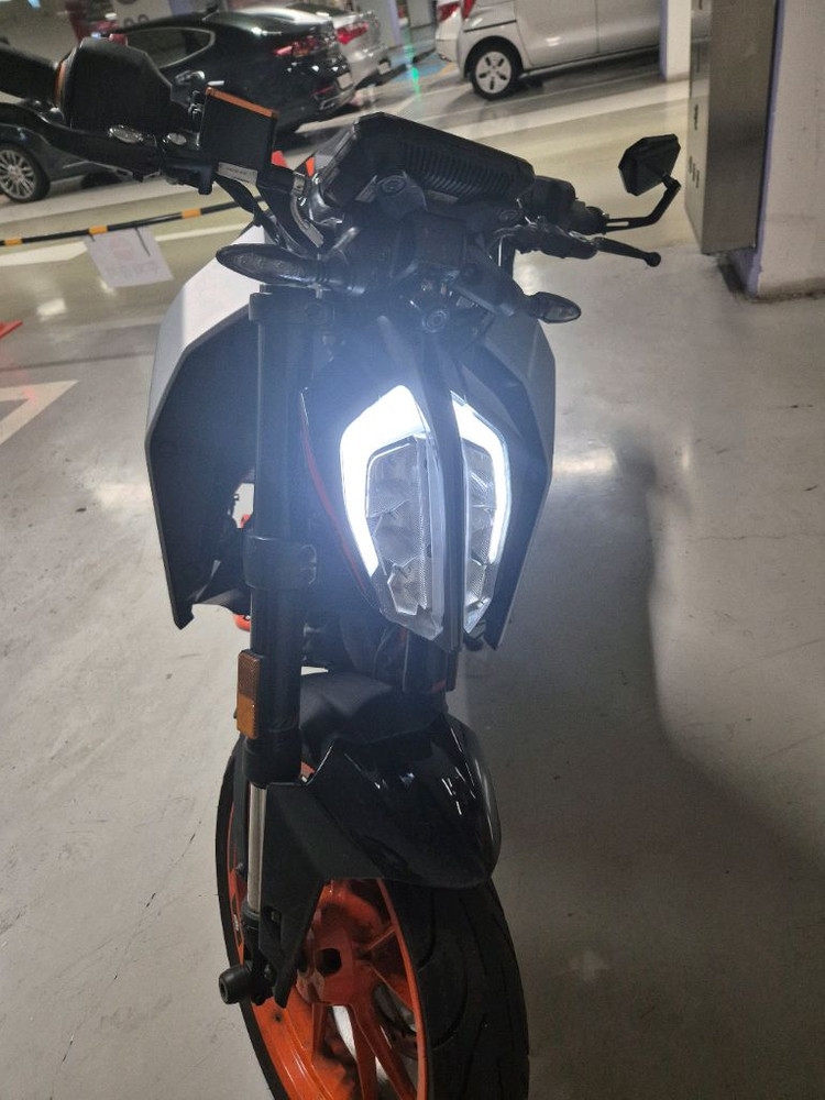 듀크 390(2021년식) 이미지