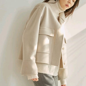 매그제이 울 핸드메이드 숏 코트